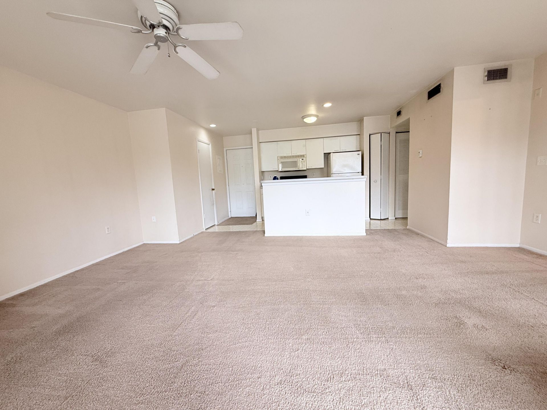 4799 Via Palm Lakes, Unit 1604, West Palm Beach, FL 33417 Photo