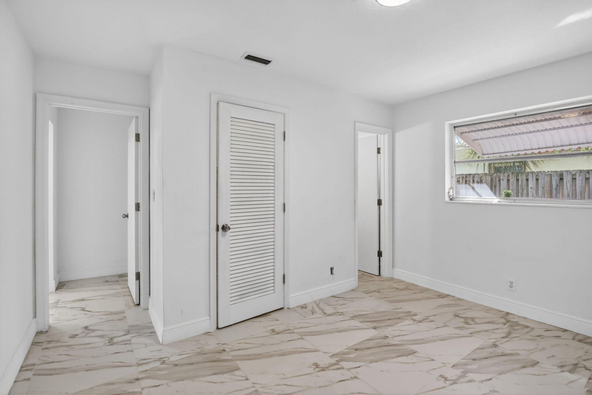5731 NE 17th Terrace, Fort Lauderdale, FL 33334 Photo