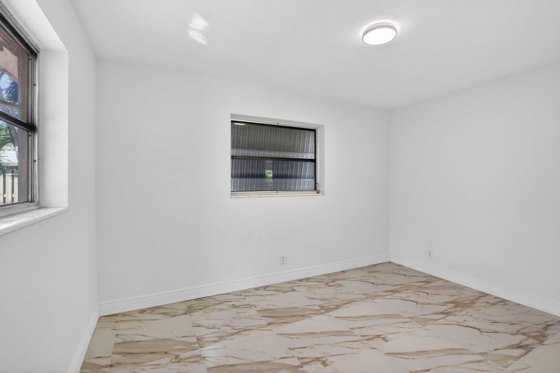 5731 NE 17th Terrace, Fort Lauderdale, FL 33334 Photo