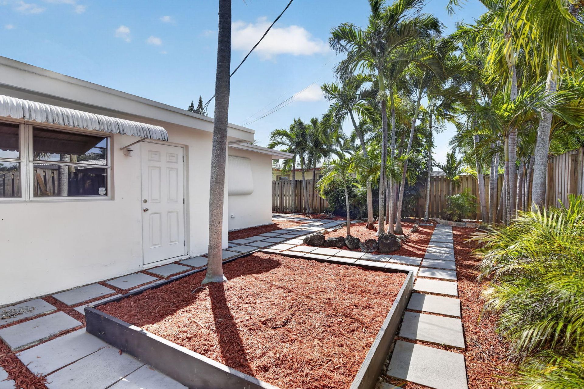 5731 NE 17th Terrace, Fort Lauderdale, FL 33334 Photo