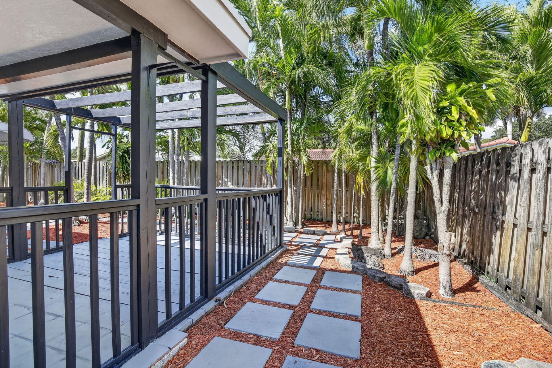 5731 NE 17th Terrace, Fort Lauderdale, FL 33334 Photo