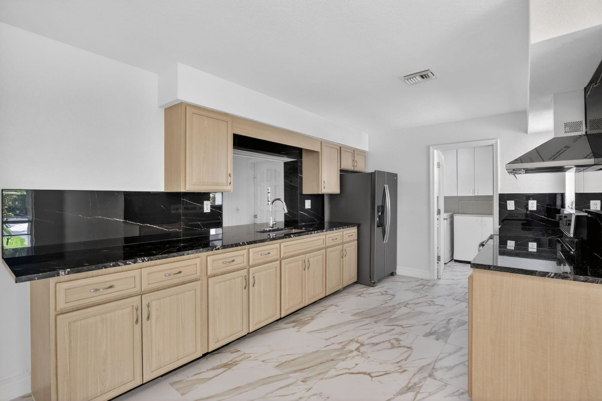5731 NE 17th Terrace, Fort Lauderdale, FL 33334 Photo