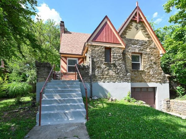 3948 Holman Circle, Silverton, OH 45236