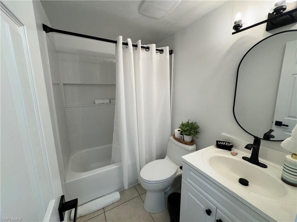 801 River Point Dr, Unit 206A, Naples, FL 34102 Photo