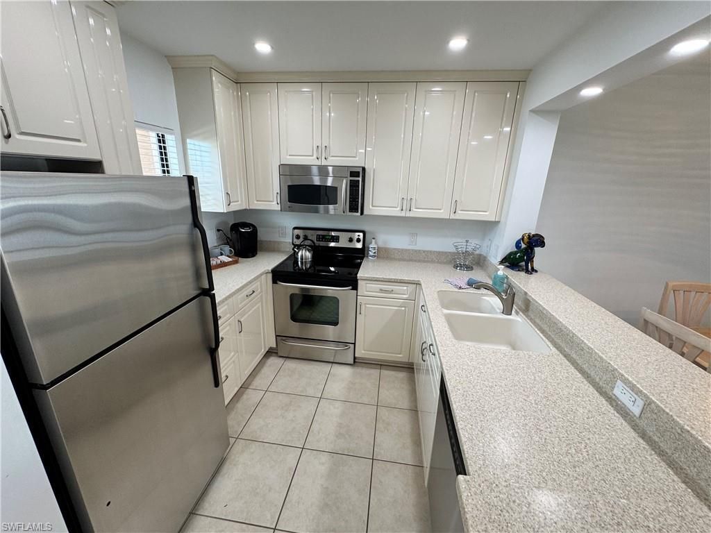 801 River Point Dr, Unit 206A, Naples, FL 34102 Photo