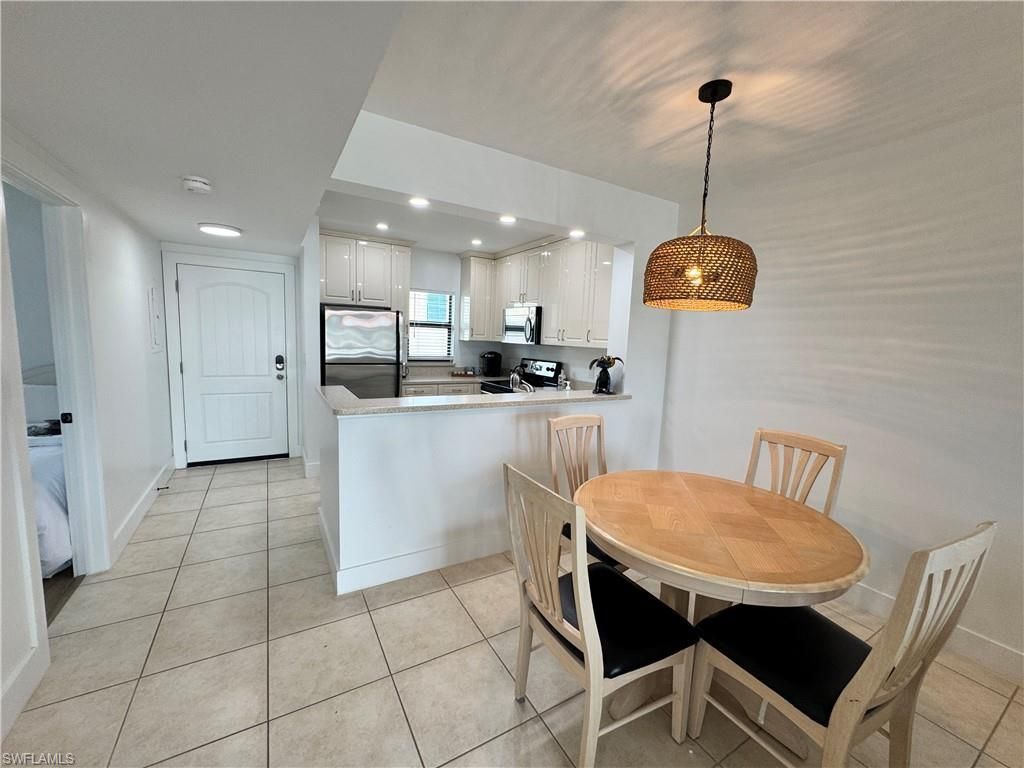 801 River Point Dr, Unit 206A, Naples, FL 34102 Photo