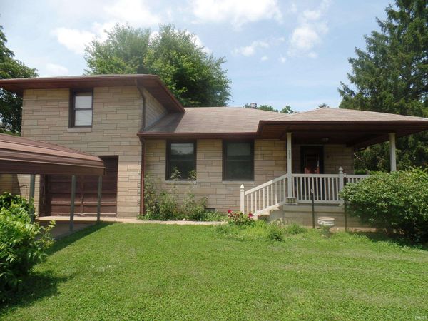 256 W Post Street, Bloomfield, IN 47424