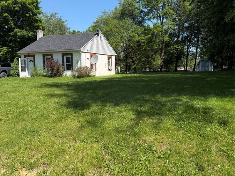 465 2nd Street SW, Brewster, OH 44613 Photo 2
