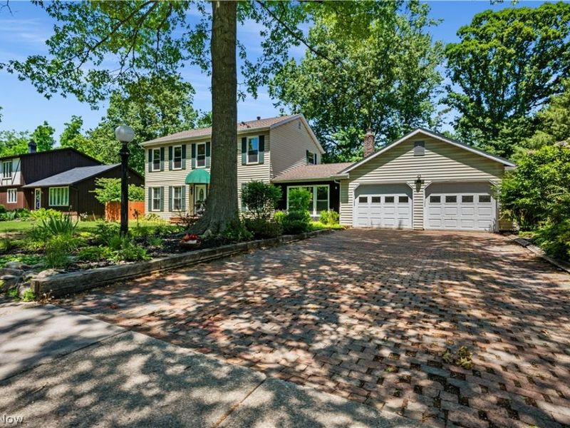 1545 Woodlake Boulevard, Stow, OH 44224 Photo 2