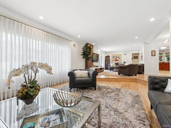 44 Gale Drive , North Woodmere, NY 11581