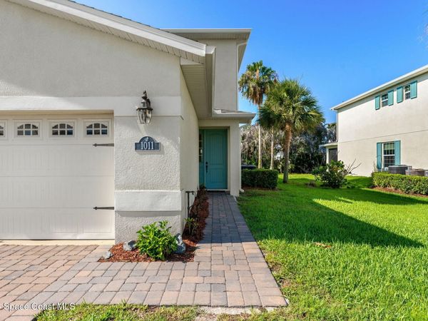 1011 Steven Patrick Avenue , Indian Harbour Beach, FL 32937