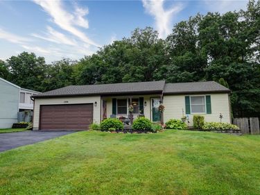 1596 Waterford Road , Walworth, NY 14568