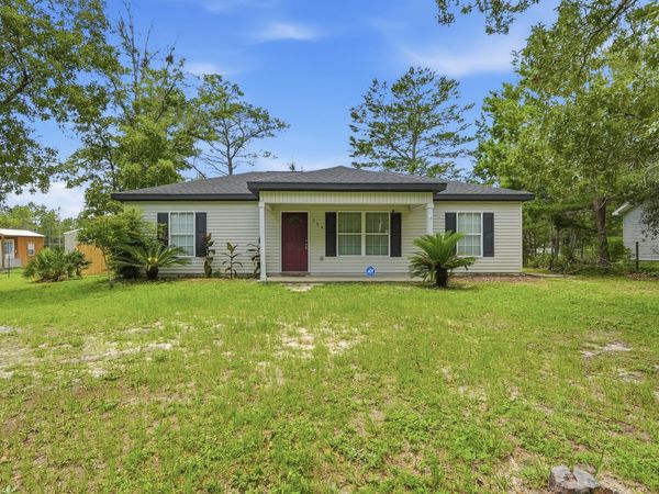 254 E Iris Lane, DeFuniak Springs, FL 32433
