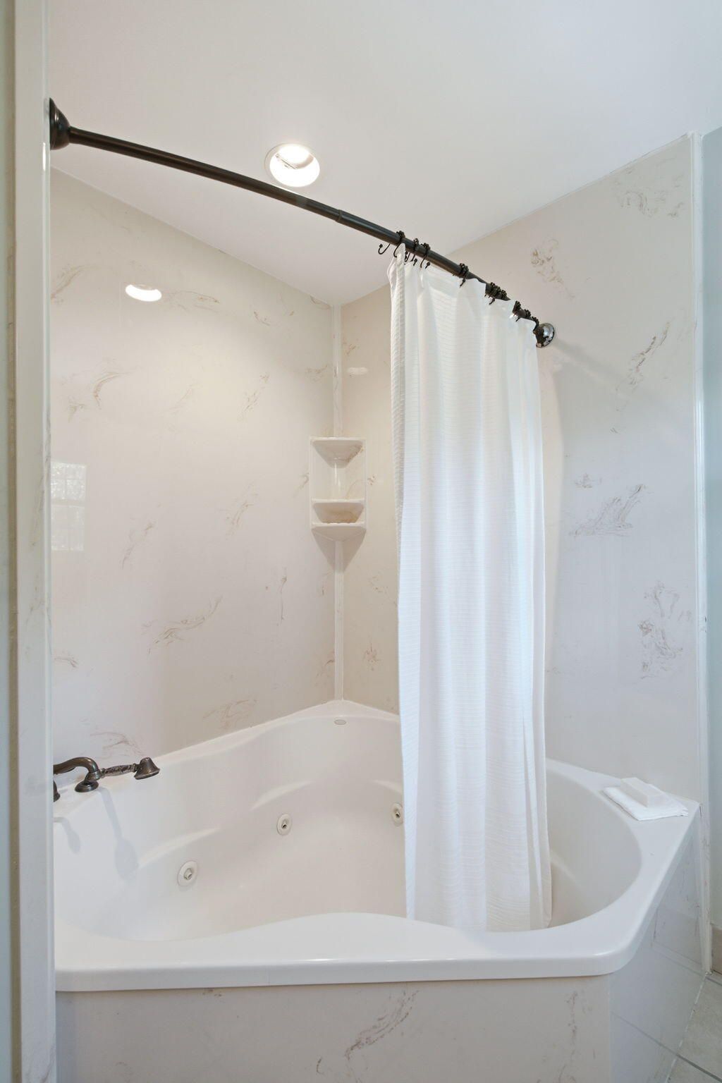 710 Creekside Drive Photo 40