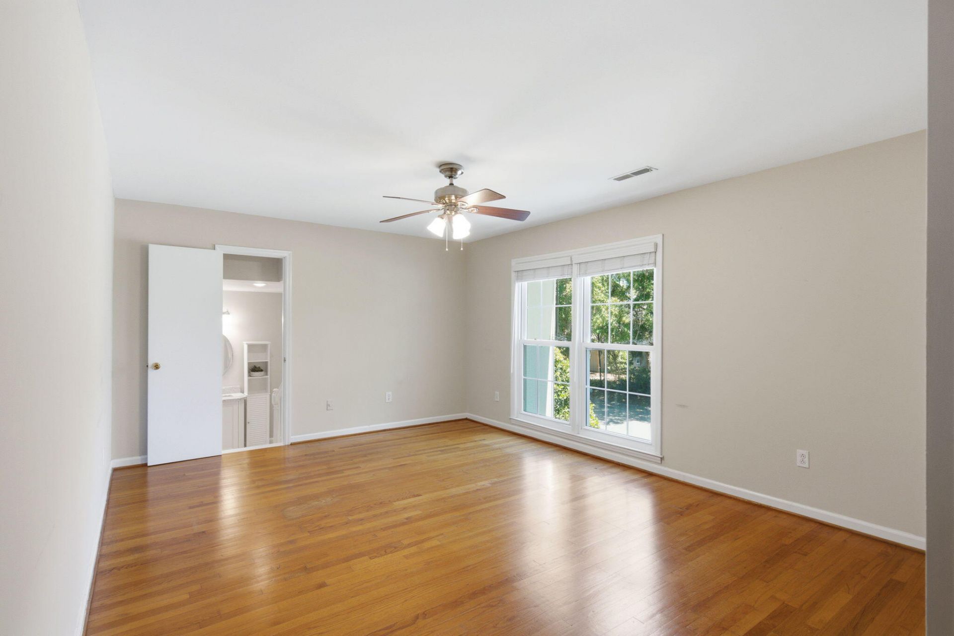 710 Creekside Drive Photo 44