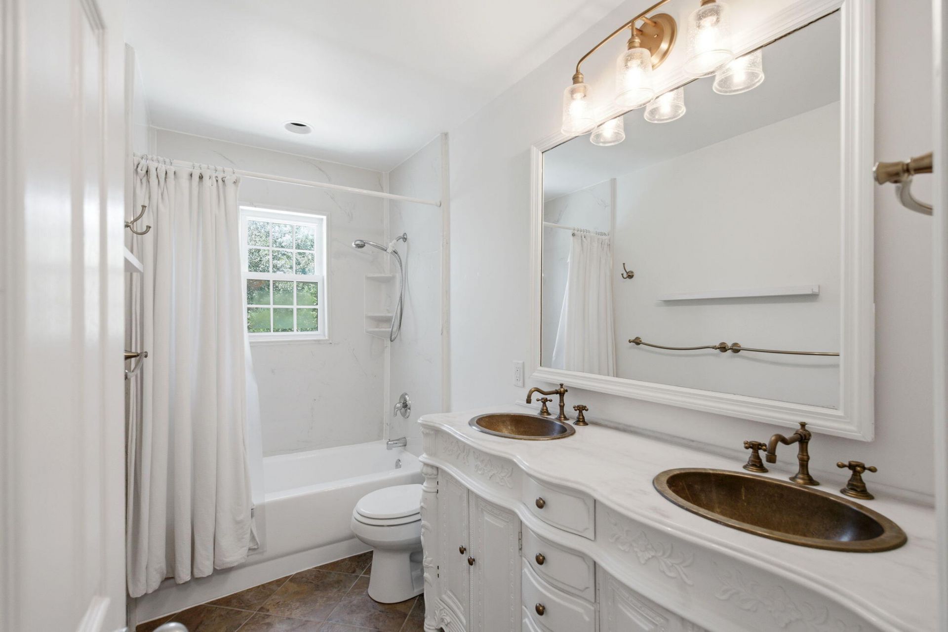 710 Creekside Drive Photo 45