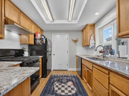 7157 Springmont Dr, Elk Grove, CA 95758 Photo