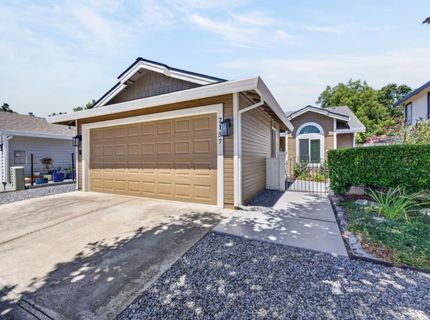 7157 Springmont Dr, Elk Grove, CA 95758 Photo