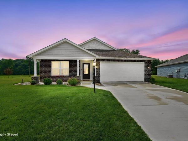 7902 Cordovan Cove, Fort Wayne, IN 46835