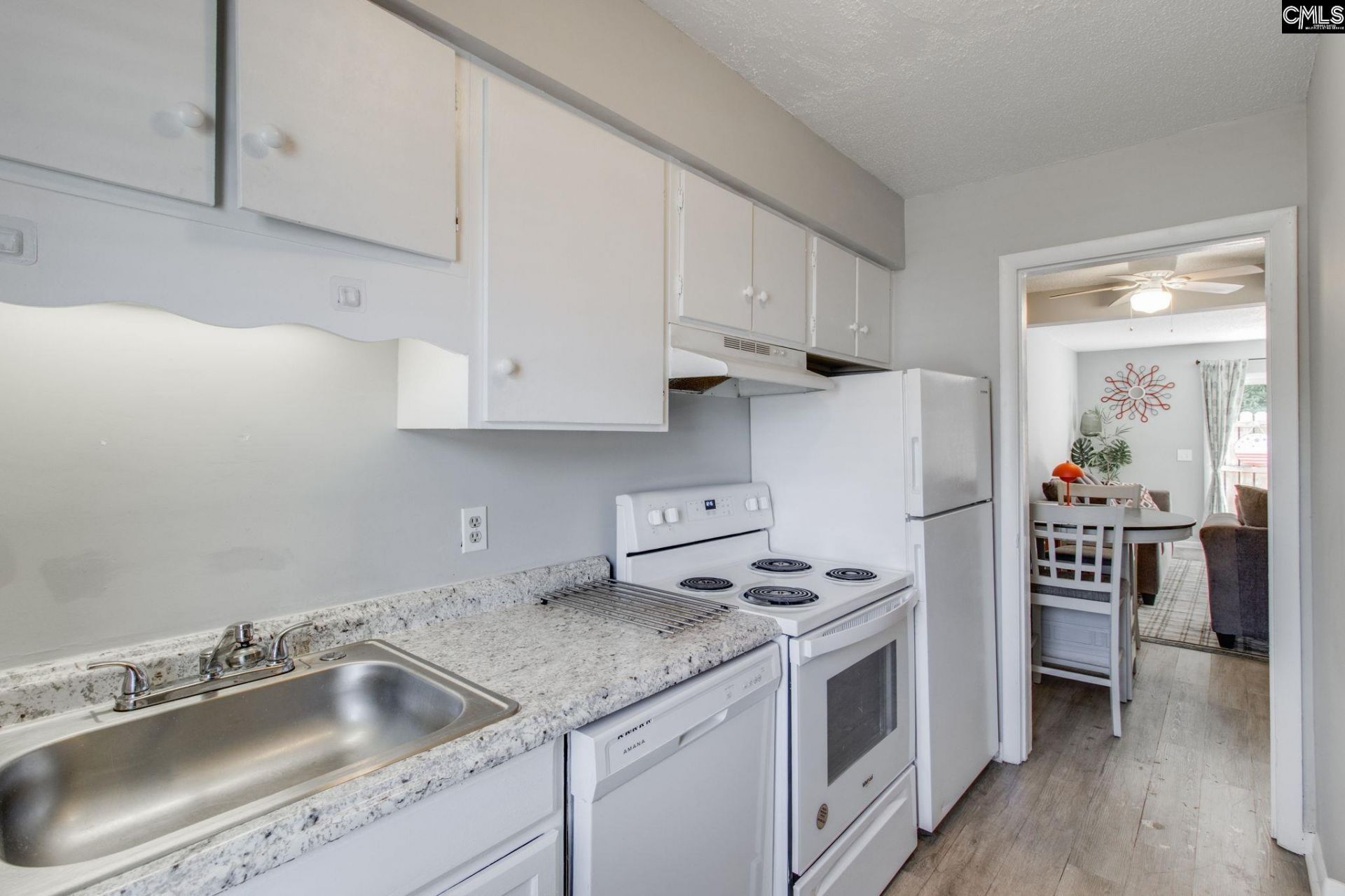 308 Percival Road  Photo 13