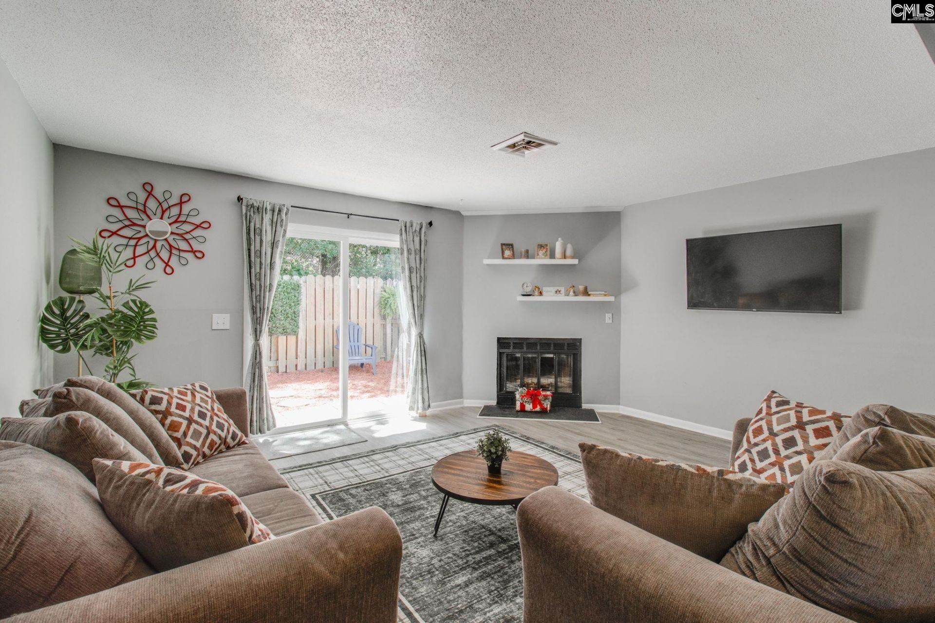 308 Percival Road  Photo 7