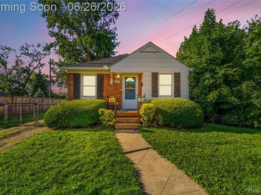 853 Wordsworth Street, Ferndale, MI 48220