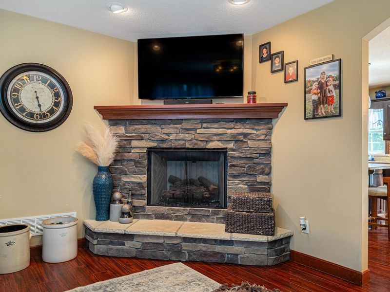 25 Fieldcrest Drive, Centerburg, OH 43011 Photo 10