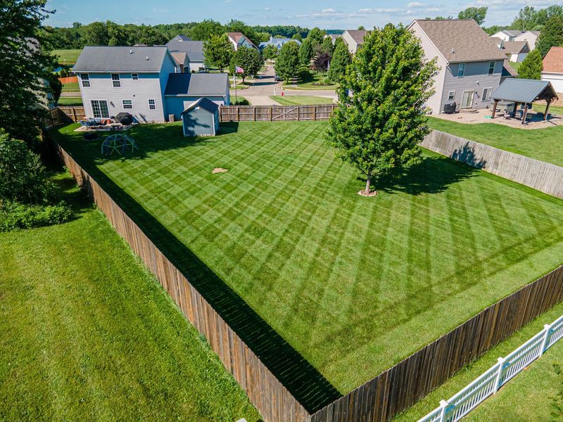 25 Fieldcrest Drive, Centerburg, OH 43011 Photo 3