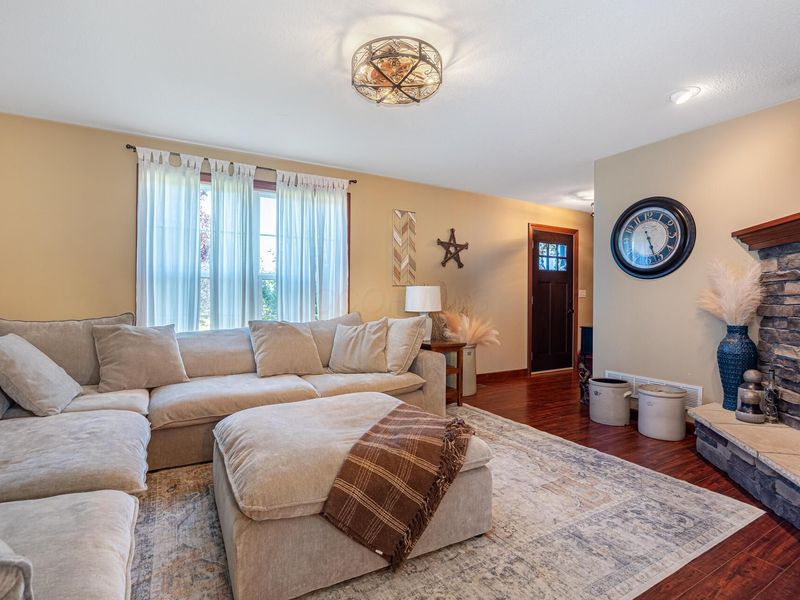 25 Fieldcrest Drive, Centerburg, OH 43011 Photo 9