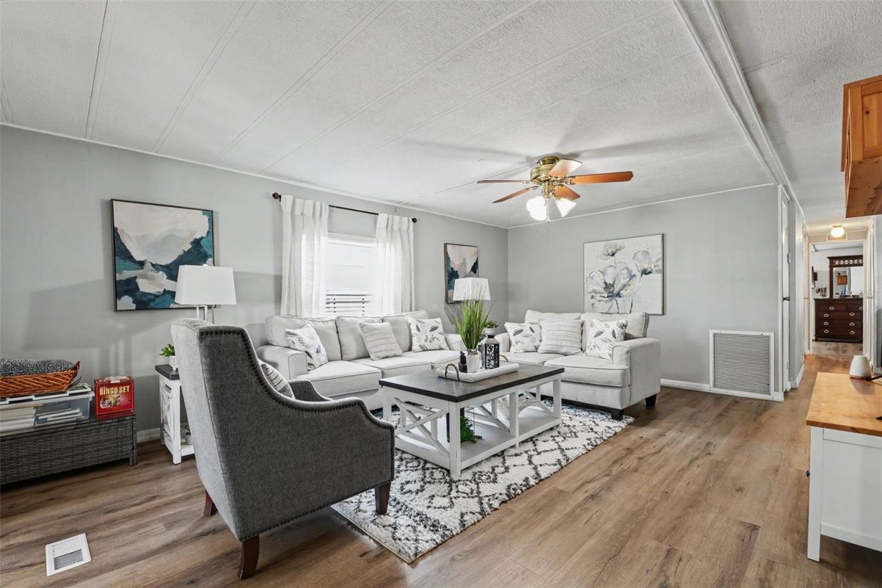3902 Julie Drive, Wesley Chapel, FL 33543 Photo