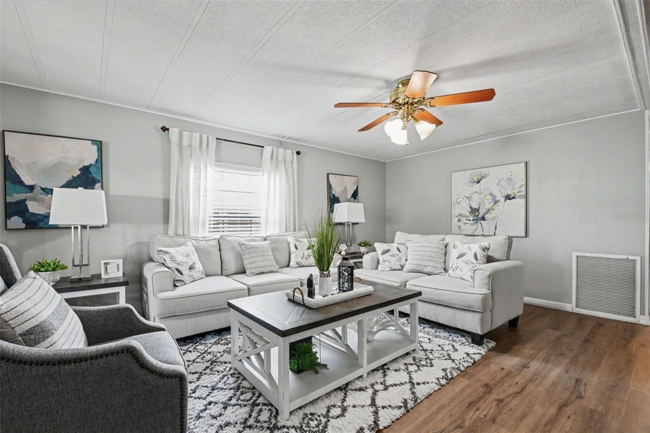 3902 Julie Drive, Wesley Chapel, FL 33543 Photo
