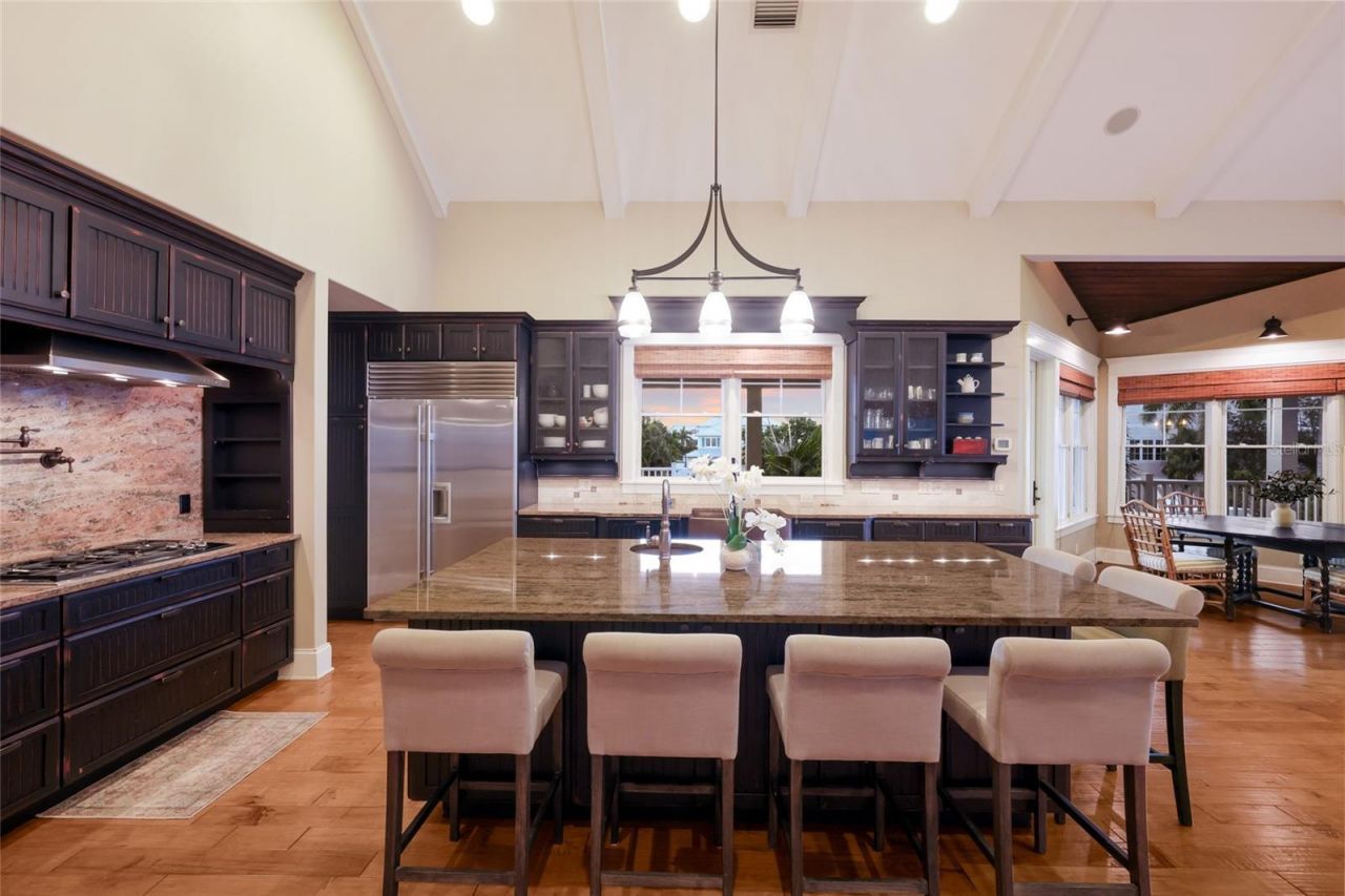 526 56th Street, Holmes Beach, FL 34217 Photo