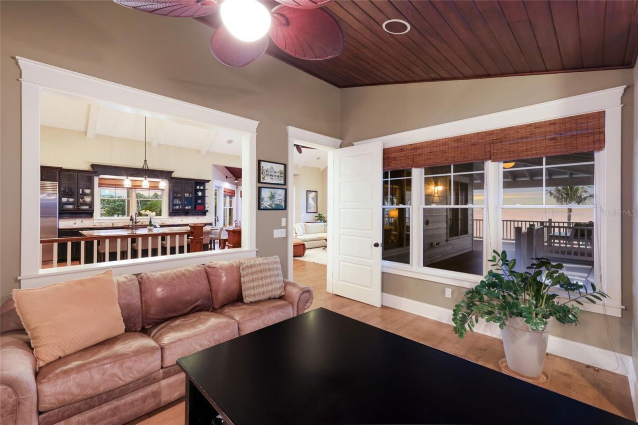 526 56th Street, Holmes Beach, FL 34217 Photo