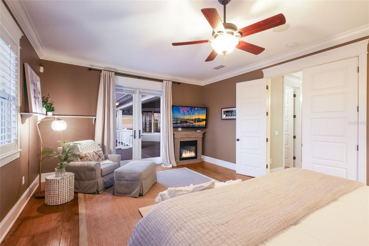 526 56th Street, Holmes Beach, FL 34217 Photo