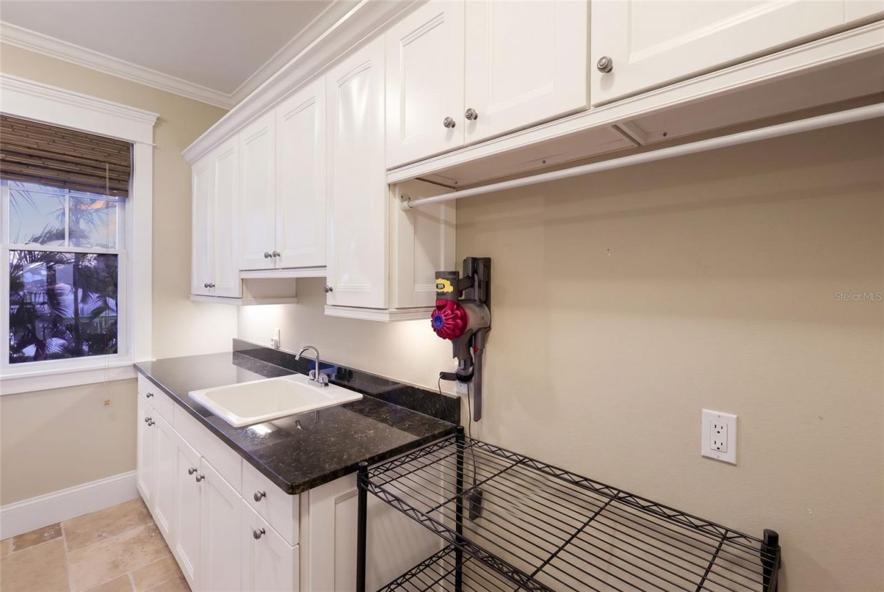 526 56th Street, Holmes Beach, FL 34217 Photo