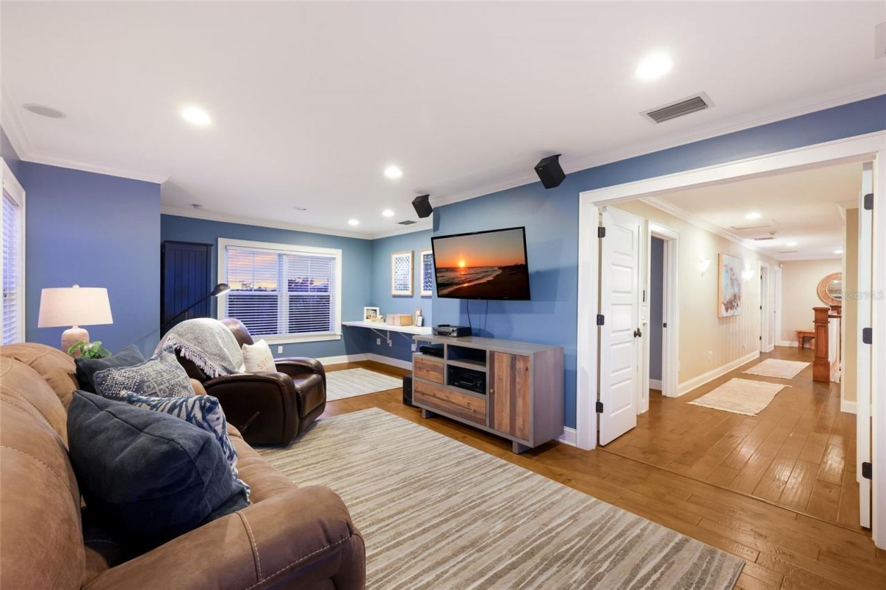 526 56th Street, Holmes Beach, FL 34217 Photo