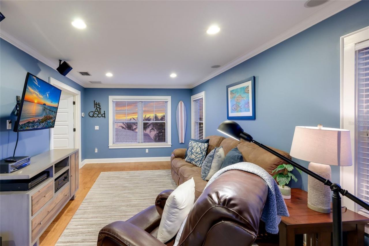 526 56th Street, Holmes Beach, FL 34217 Photo