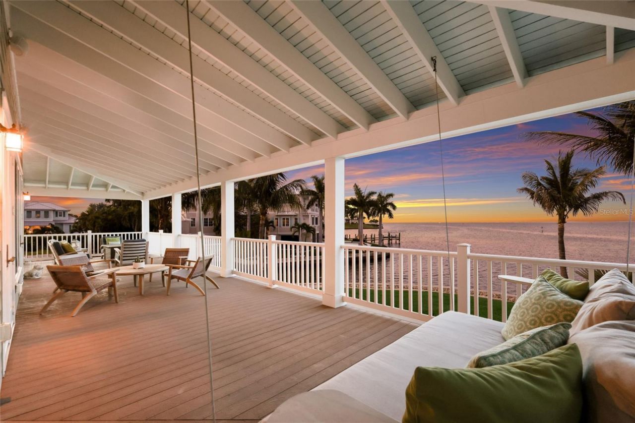 526 56th Street, Holmes Beach, FL 34217 Photo