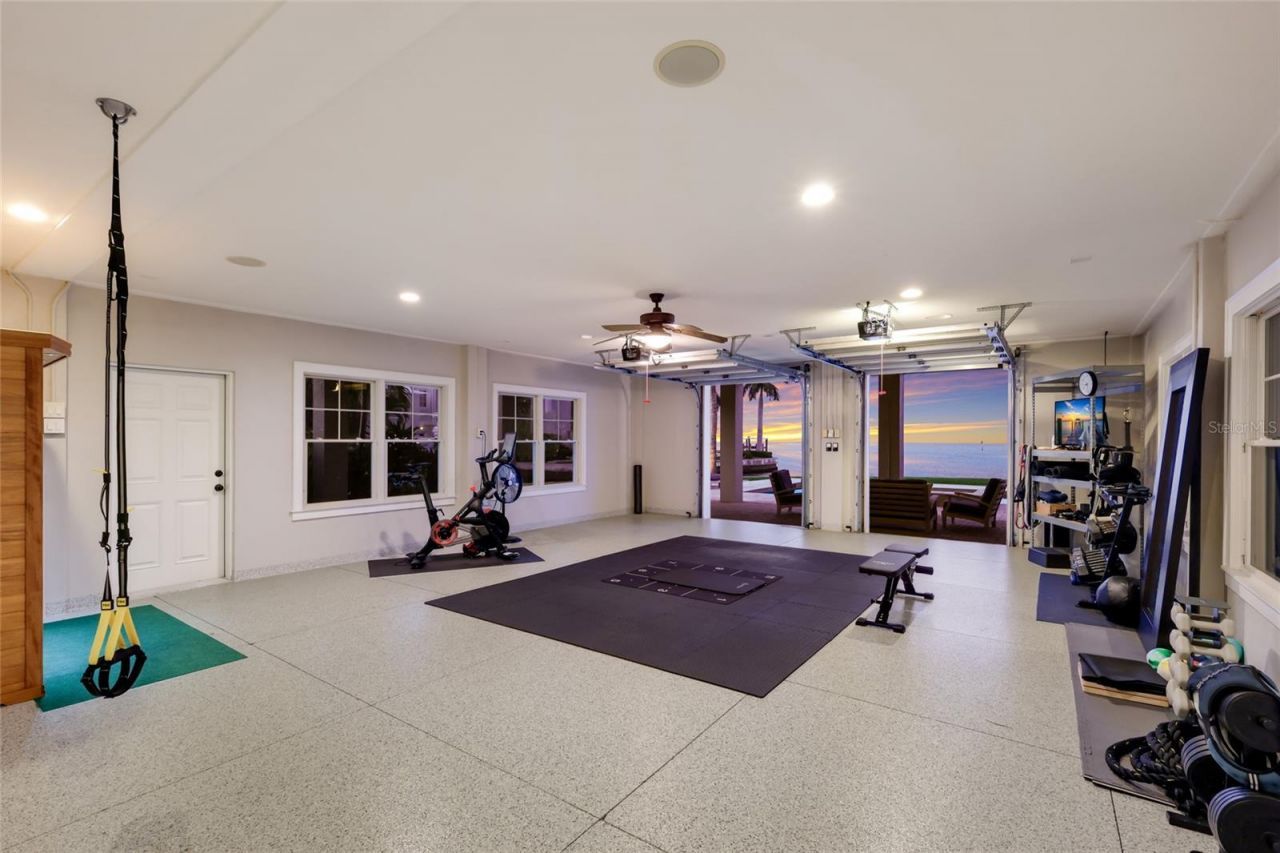 526 56th Street, Holmes Beach, FL 34217 Photo