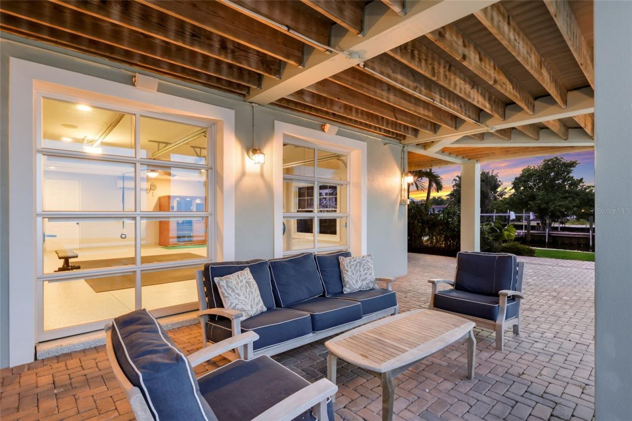 526 56th Street, Holmes Beach, FL 34217 Photo