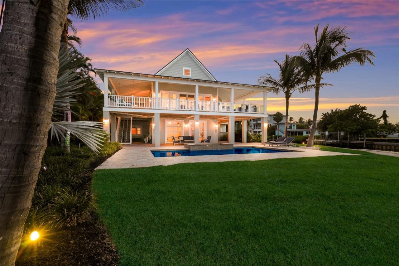 526 56th Street, Holmes Beach, FL 34217 Photo