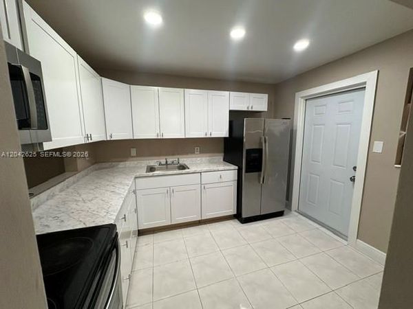 251 NE 187th St , Unit 809, Miami, FL 33179