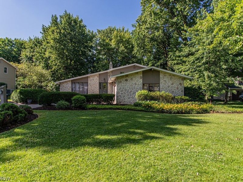 9628 Cain Drive NE, Warren, OH 44484 Photo 2