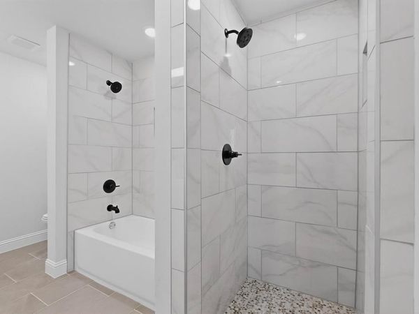 2534 Millermore Street , Dallas, TX 75216