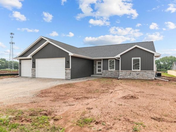 W5758 CORK LANE, Menasha, WI 54952