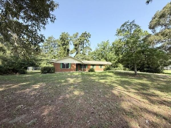4064 Main, Anacoco, LA 71403