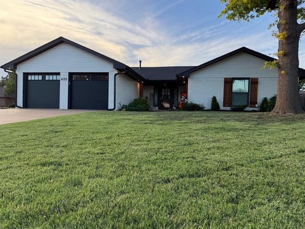 622 S Rueter Lane, Okarche, OK 73762