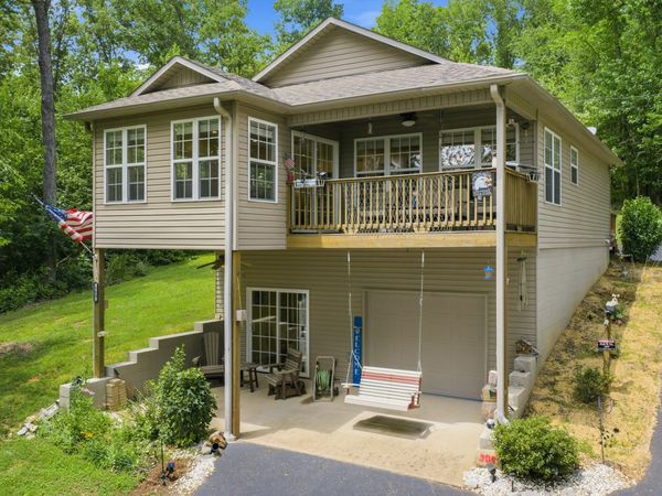 300 Featherfoot Parkway Loop , Parsons, TN 38363
