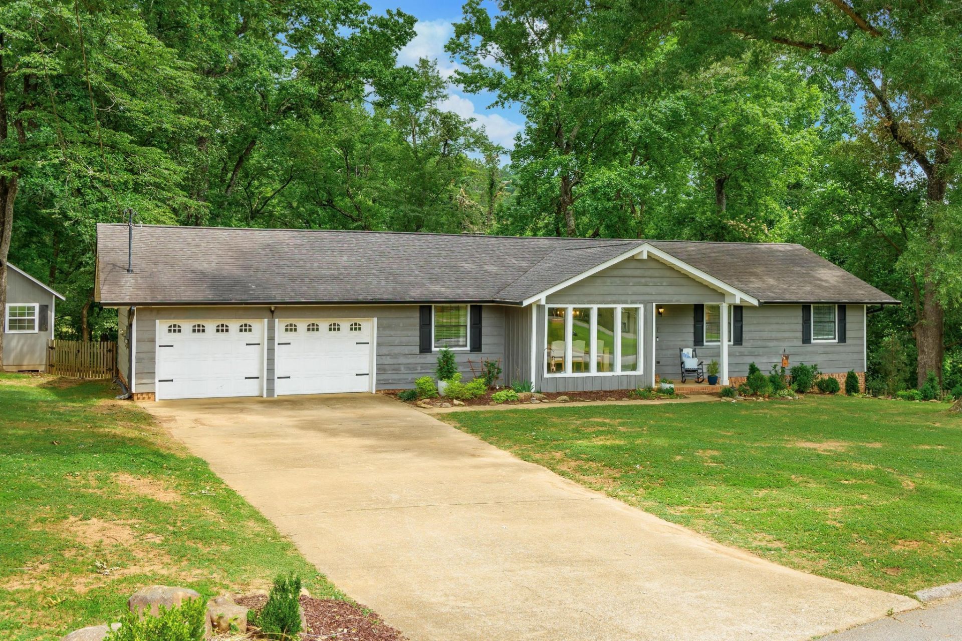 3350 Oak Burr Drive, Chattanooga, TN 37419 Main Photo