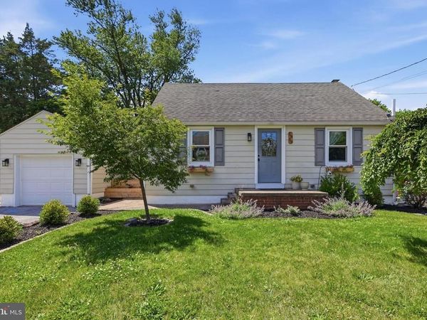 1859 FARMINGTON AVENUE, POTTSTOWN, PA 19464